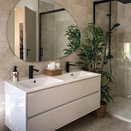 De Charme - Sejour Detente Avec Jacuzzi Privatif